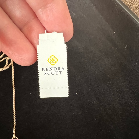 NWT! Kendra Scott pink druzy Lilly rose Gold necklace. - Picture 7 of 8